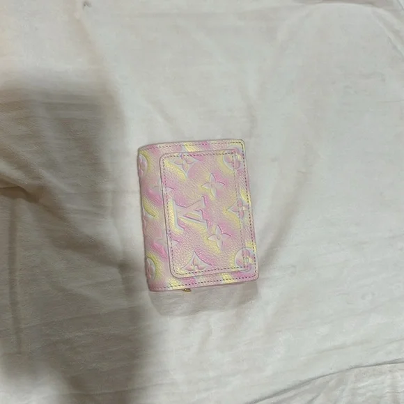 Louis Vuitton Monogram Stardust collection zippy wallet 2022. - Picture 2 of 6